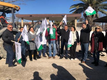 El alcalde de Nueva Rosita arranca obra de pavimentación