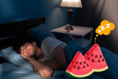 Conoce los beneficios y riesgos de comer sandía antes de dormir