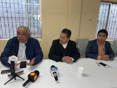 Iglesia católica apoya a repatriados y llama a la paz