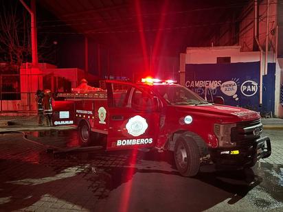 Arde madera en un lado del PAN Monclova