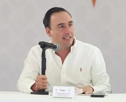 Ante la bandera mas grande del mundo celebrará gobernador 85 aniversario