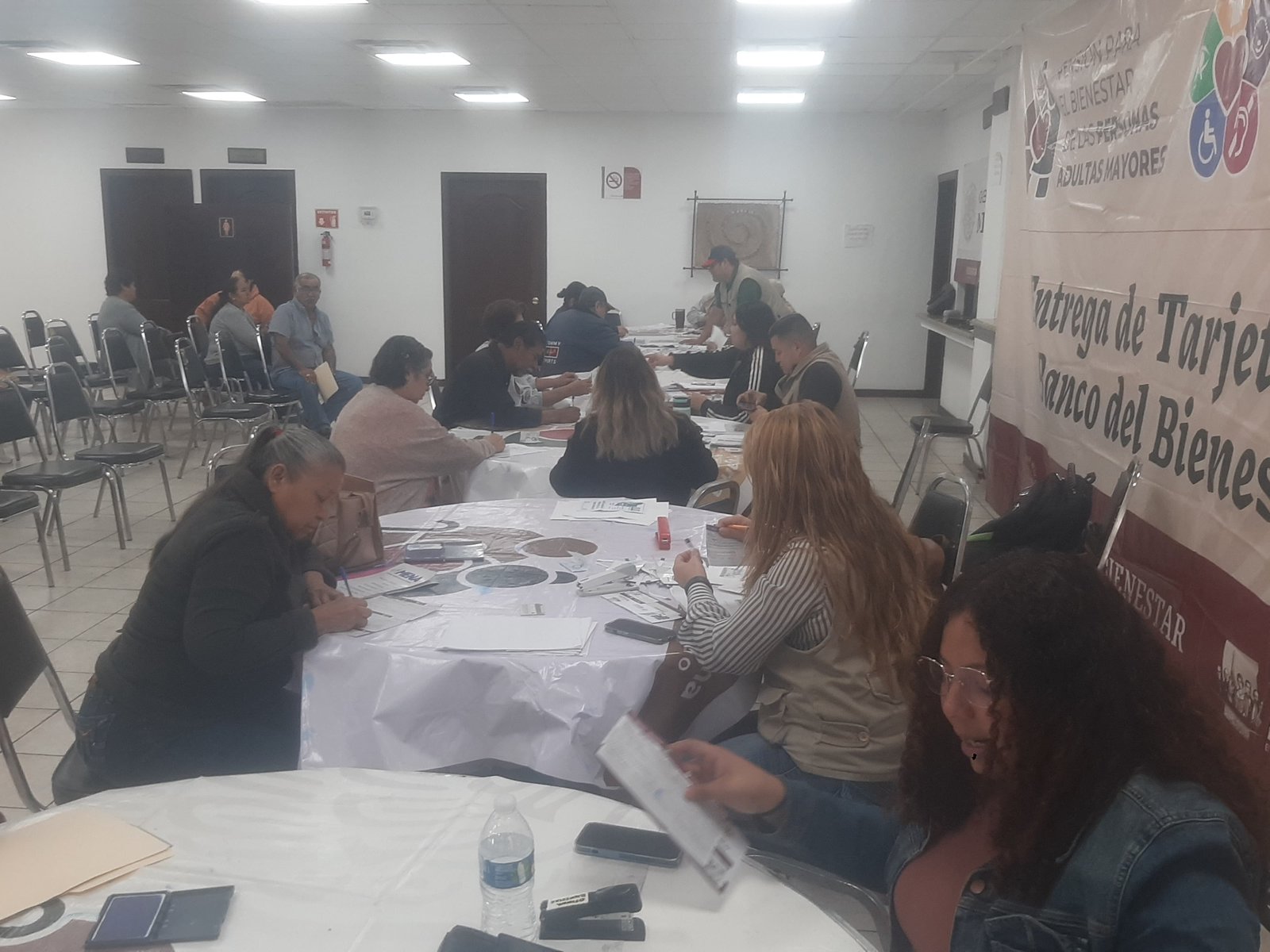 Bienestar para 3,800 adultos y mujeres