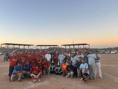 Acereros, campeón de la Liga de Sóftbol de Agujita