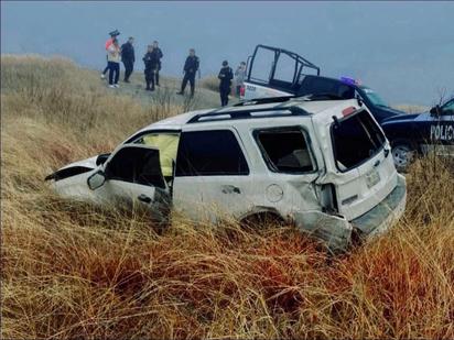 Volcadura en la carretera 57 moviliza a autoridades