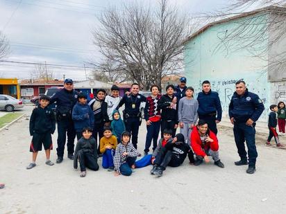 ¡Se armó la reta! Jóvenes vencen a policías en las Cumbres