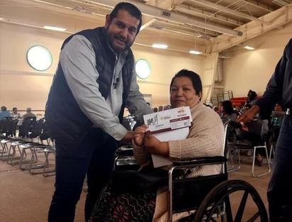 Cerca de 5 mil 500 tarjetas entregadas del Bienestar