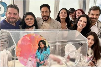 Victoria Ruffo lanza épica broma sobre la ausencia de Eugenio Derbez en el bautizo de su nieta 