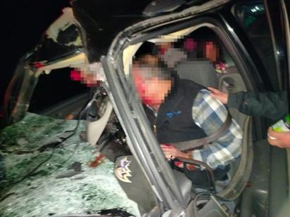Seis heridos en fuerte accidente en la carretera Piedras Negras-Nava