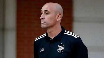 Luis Rubiales condenado a una multa de 10.800 euros por agresión sexual tras el beso a Jenni Hermoso