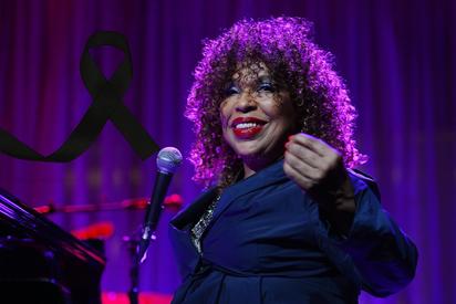 ¡Adiós a una leyenda! Roberta Flack, la voz que enamoró al mundo, muere a los 88 años