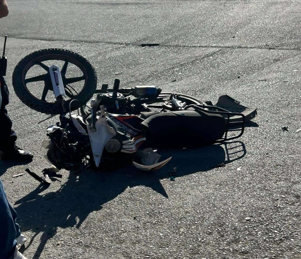 Accidente: La conductora del automóvil, sufrió una crisis nerviosa.