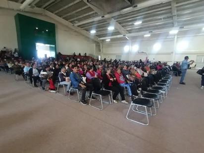 Abuelitos tienen último día para tramitar pensión del bienestar  