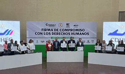 Los 13 alcaldes de la Región Centro Desierto firman compromiso con Derechos Humanos 