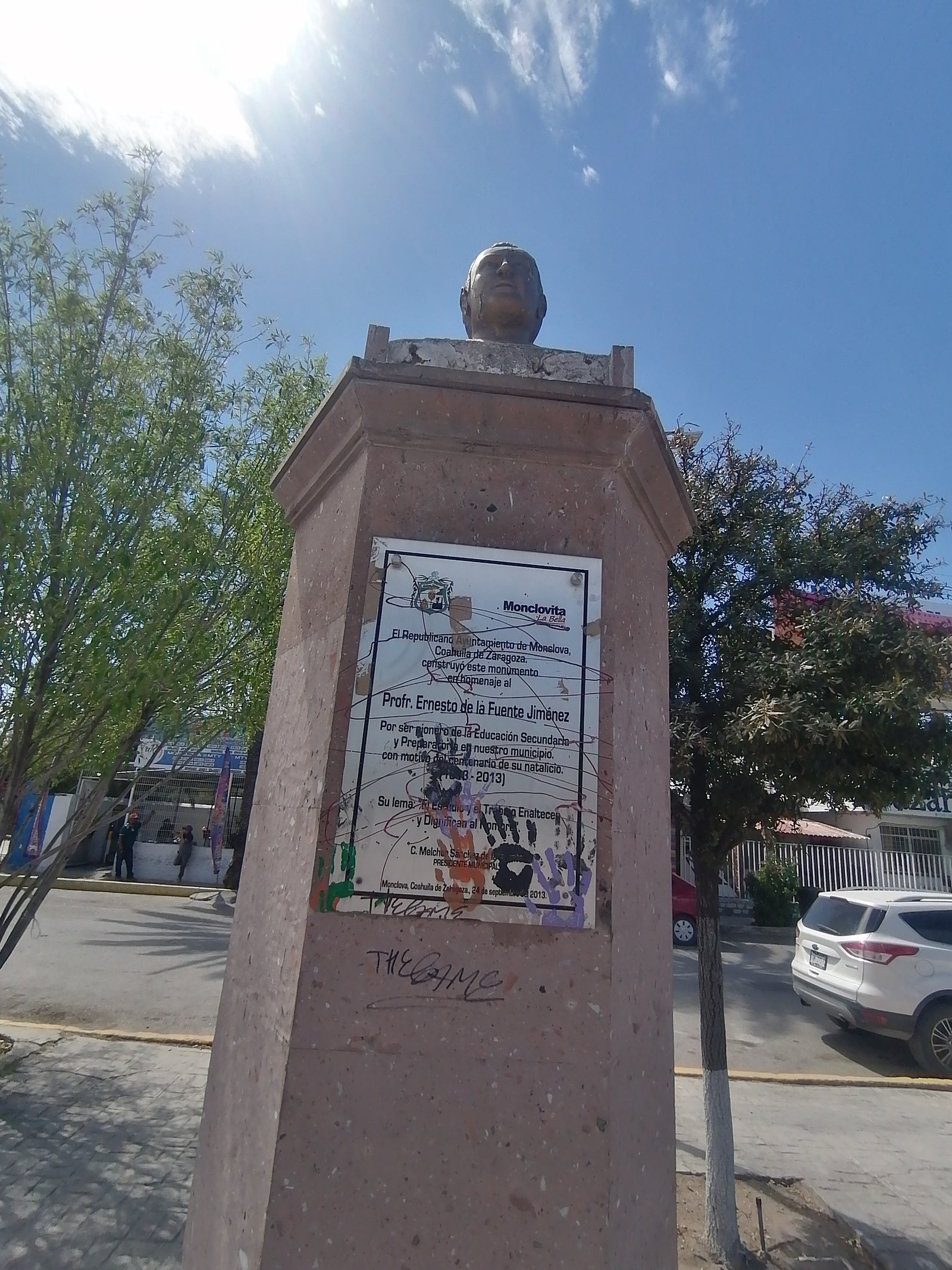 Monumentos y marcha