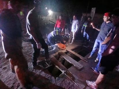 Adulto mayor sufre caída en una zanja de Castaños 