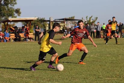 Jóvenes de Sabinas compiten por becas deportivas en TRY OUT