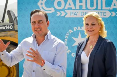 Gobernador Manolo Jiménez presenta mejoras en la red de agua potable de Múzquiz