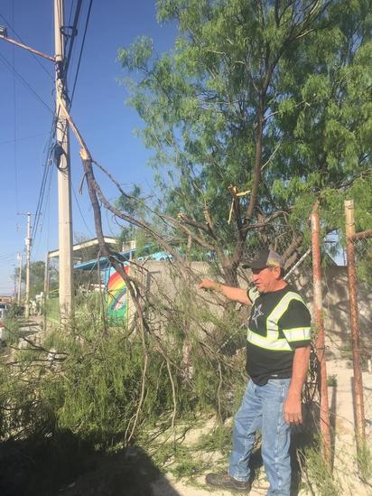 Empresa contratista deja obstruido el paso a los niños del kínder
