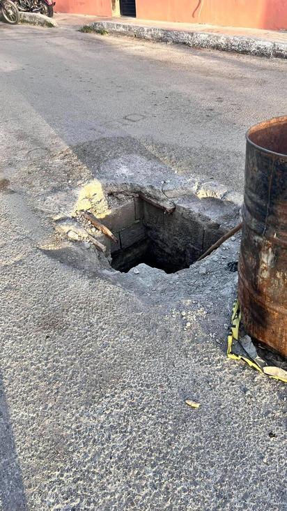 Vecinos de la colonia comercial denuncian alcantarilla abierta y peligrosa en la calle 4