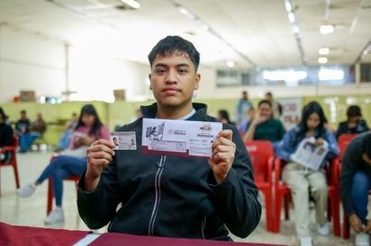 Inicia entrega de tarjetas para Jóvenes Construyendo el Futuro