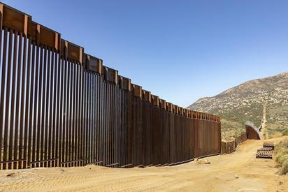Trump reactiva construcción del muro en la frontera con México