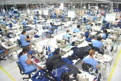 Inegi reporta caída de 0.4% en producción manufacturera; empleo crece 0.2%