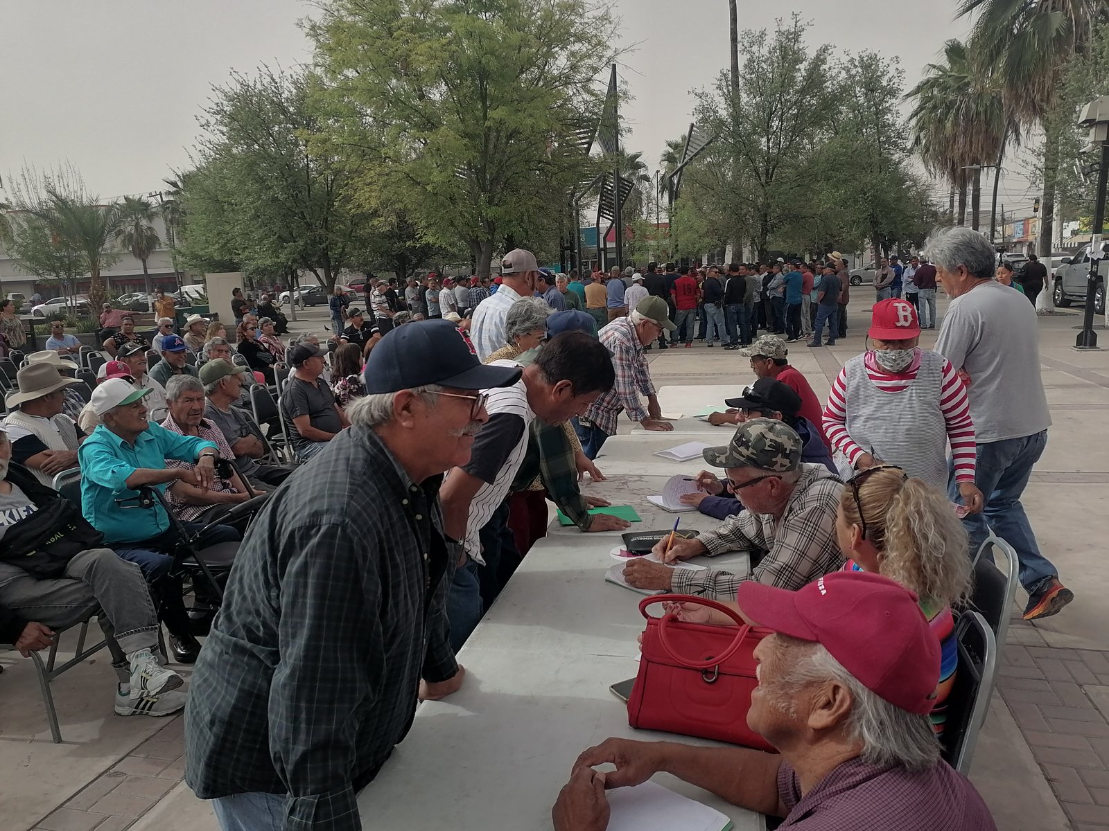 Ex pensionados de AHMSA