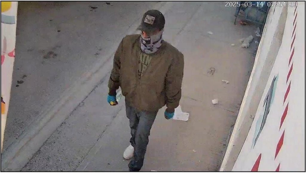 Robos: Uno de los detenidos es acusado del robo a una tienda Tecate Six en la colonia Del Cenizo
