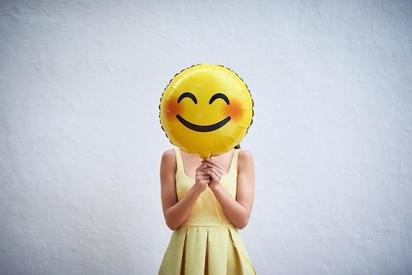 4 consejos para ser feliz, según la Inteligencia Artificial
