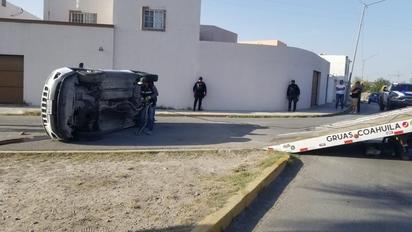 Jeep Vuelca Tras Persecución en Piedras Negras