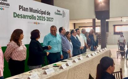 Gobierno municipal realiza foro ciudadano para elaborar plan de desarrollo