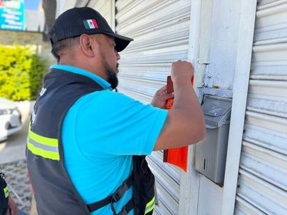  Por el  consumo de estupefacientes ilícitos al interior, clausuran una barbería 