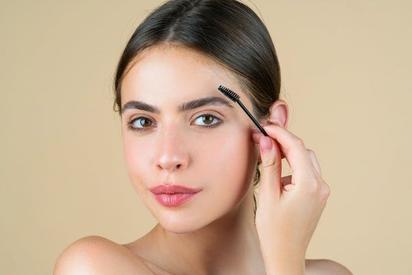 Ingredientes naturales que hacen crecer las cejas