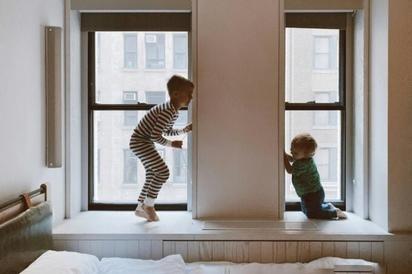 Lo que tu infancia insinúa sobre tu relación con tus hermanos en el futuro