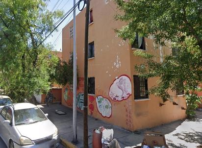 Hombre drogado hiere gravemente a sus padres en Monterrey