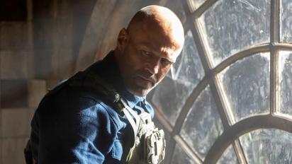 Jason Statham arrasa en taquilla con thriller que supera a fracaso de Disney