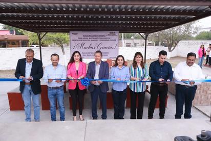 Entrega alcalde de Nueva Rosita obras en escuela primaria