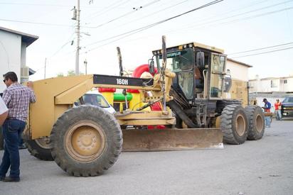 Inician obras de pavimentación hidráulica en la colonia los Montes