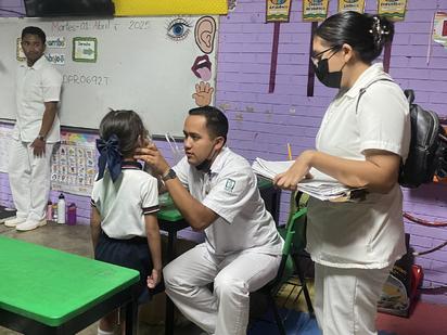 Primarias del sur reciben personal de salud para seguimiento nutricional y vacunas