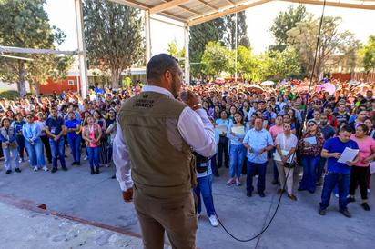 Inicia en Coahuila la dispersión de becas Rita Cetina