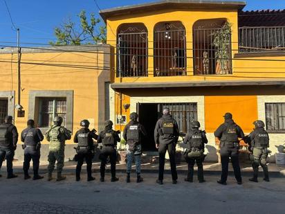 Cateo en Múzquiz deja tres detenidos y asegura droga en operativo conjunto