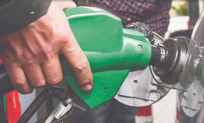 Profeco reporta precio de gasolina regular en 23.65 pesos por litro
