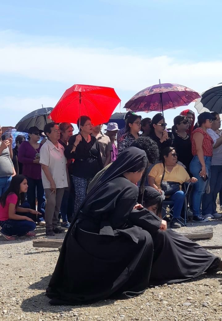 VIA CRUCIS