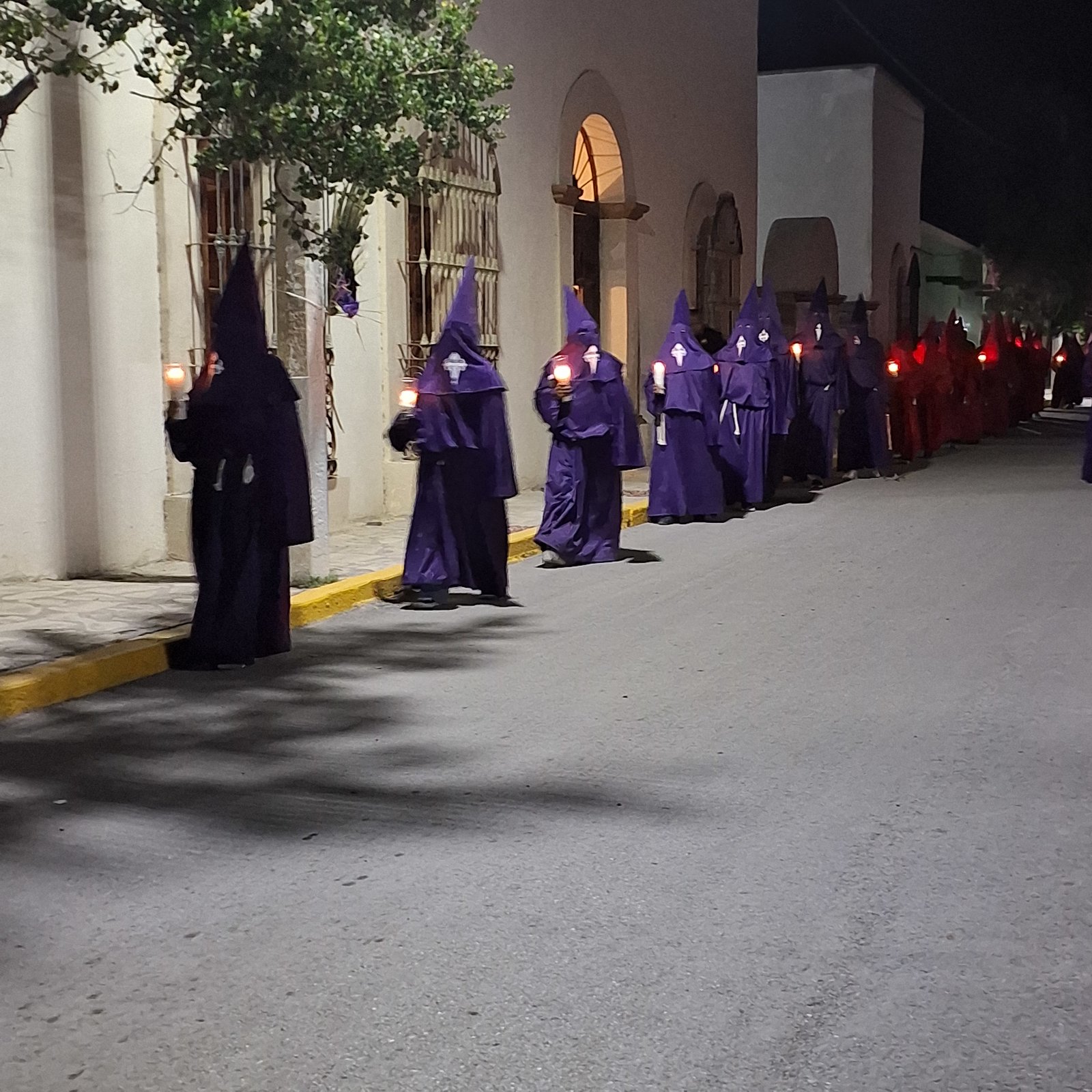 Llevan a cabo décima  edición de la Procesión del Silencio en Viesca: La asistencia estimada fue de  más de 7 mil personas.