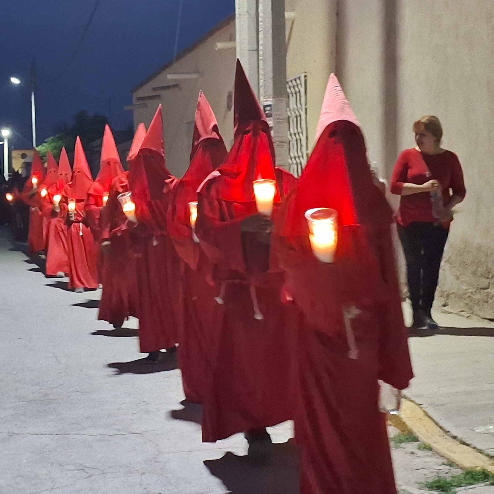 Llevan a cabo décima  edición de la Procesión del Silencio en Viesca: La asistencia estimada fue de  más de 7 mil personas.