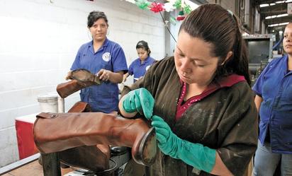 ¿Sabes cuánto menos ganan las mujeres en México? Los datos que alarman