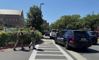 Universidad Estatal de Florida retoma actividades tras tiroteo mortal