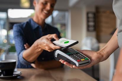 Pagos digitales impulsan ventas en pequeños comercios