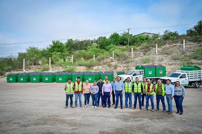 Monclova fortalece recolección de basura con 50 contenedores nuevos