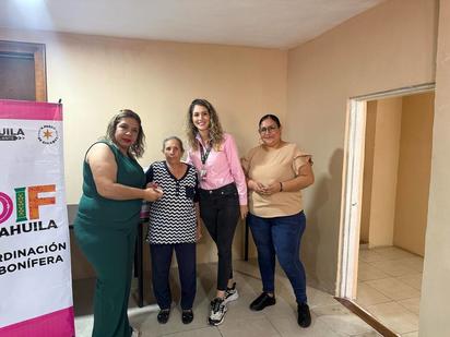 DIF Coahuila entrega canastas alimentarias y tarjetas de discapacidad a personas vulnerables en Juárez